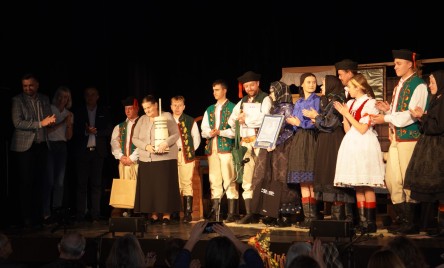 Zespół Regionalny CZARDASZ z Niedzicy (pow. nowotarski, woj. małopolskie) &#34;Pogrzebowiny&#34; 