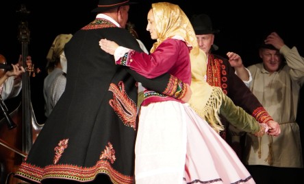 Regionalny Zespół PODEGRODZIE  z Podegrodzia (pow. nowosądecki, woj. małopolskie) &#34;Zmówiny&#34;