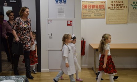 TARNOGRODZKIE PRZEDSZKOLAKI DLA TARNOGRODZKICH SENIORÓW