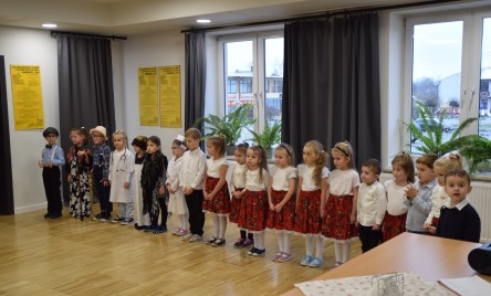 TARNOGRODZKIE PRZEDSZKOLAKI DLA TARNOGRODZKICH SENIORÓW
