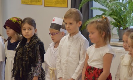 TARNOGRODZKIE PRZEDSZKOLAKI DLA TARNOGRODZKICH SENIORÓW