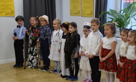 TARNOGRODZKIE PRZEDSZKOLAKI DLA TARNOGRODZKICH SENIORÓW