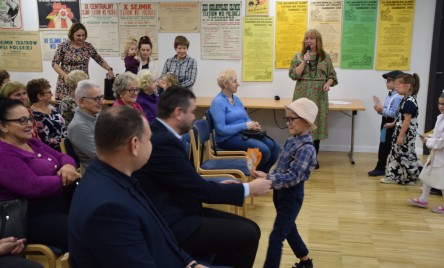 TARNOGRODZKIE PRZEDSZKOLAKI DLA TARNOGRODZKICH SENIORÓW