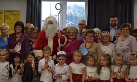 TARNOGRODZKIE PRZEDSZKOLAKI DLA TARNOGRODZKICH SENIORÓW