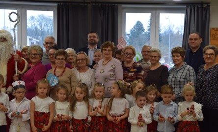 TARNOGRODZKIE PRZEDSZKOLAKI DLA TARNOGRODZKICH SENIORÓW
