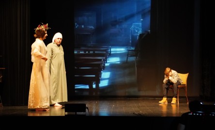 „Opowieść wigilijna” Karola Dickensa na scenie Tarnogrodzkiego Ośrodka Kultury - premiera