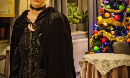 „Opowieść wigilijna” Karola Dickensa na scenie Tarnogrodzkiego Ośrodka Kultury - premiera