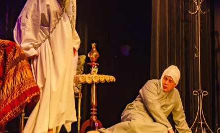 „Opowieść wigilijna” Karola Dickensa na scenie Tarnogrodzkiego Ośrodka Kultury - premiera