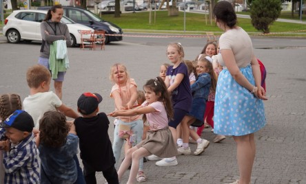 Dzień dziecka z tańcem, teatrem i zabawą
