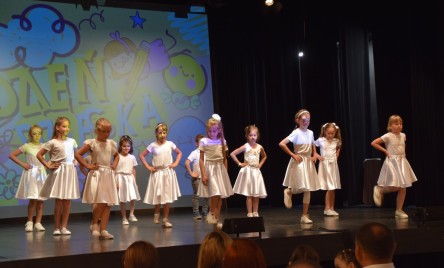Dzień dziecka z tańcem, teatrem i zabawą