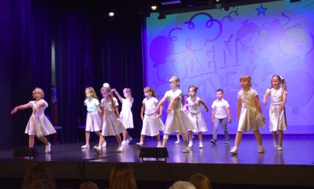 Dzień dziecka z tańcem, teatrem i zabawą
