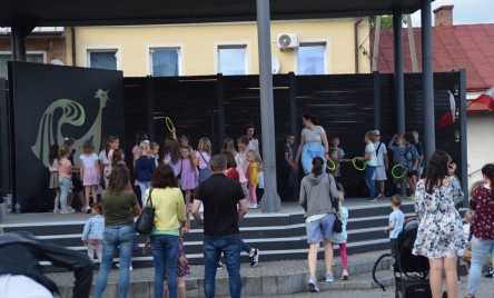 Dzień dziecka z tańcem, teatrem i zabawą