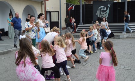 Dzień dziecka z tańcem, teatrem i zabawą