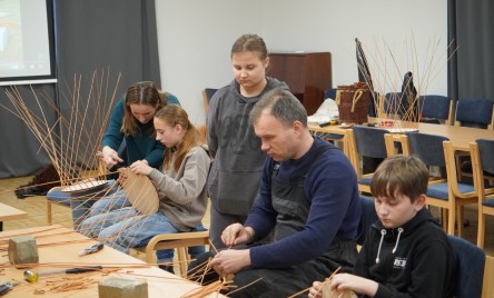WARSZTATY WIKLINIARSKIE DLA MAŁYCH I DUŻYCH