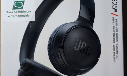 Od BANKU SPÓŁDZIELCZEGO w TARNOGRODZIE otrzymaliśmy na licytację  Słuchawki JBL Tuner 525BT