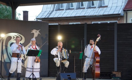POTAŃCÓWKA NA POŻEGNANIE LATA  z Kapelą Ludową KRĄŻAŁKA 