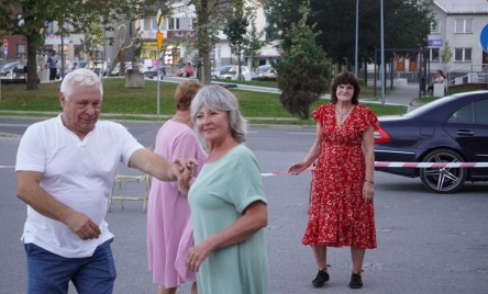 POTAŃCÓWKA NA POŻEGNANIE LATA  z Kapelą Ludową KRĄŻAŁKA 