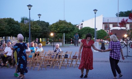 POTAŃCÓWKA NA POŻEGNANIE LATA  z Kapelą Ludową KRĄŻAŁKA 