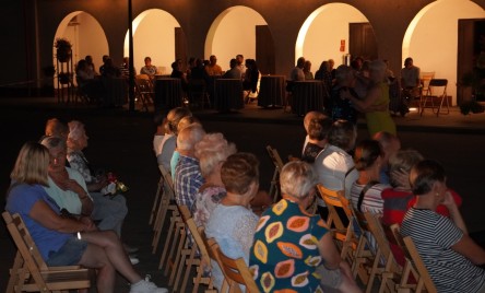 POTAŃCÓWKA NA POŻEGNANIE LATA  z Kapelą Ludową KRĄŻAŁKA 