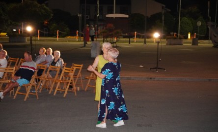 POTAŃCÓWKA NA POŻEGNANIE LATA  z Kapelą Ludową KRĄŻAŁKA 