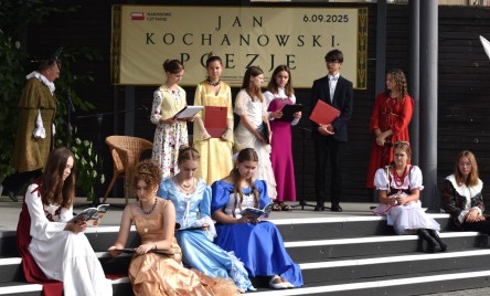 „Gościu, siądź pod mym liściem, a odpoczni sobie! Nie dojǳie cię tu słońce, przyrzekam ja tobie…”