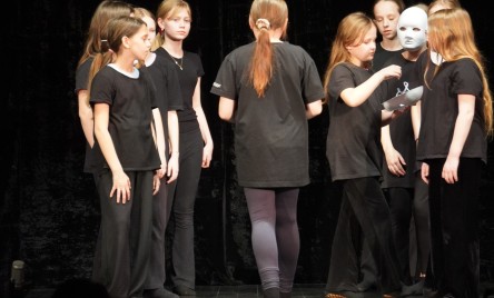 25. POWIATOWY PRZEGLĄD TEATRÓW DZIECIĘCYCH I MŁODZIEŻOWYCH-ELIMINAJCJE POWIATOWE