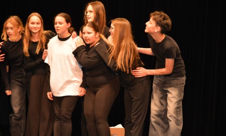 25. POWIATOWY PRZEGLĄD TEATRÓW DZIECIĘCYCH I MŁODZIEŻOWYCH-ELIMINAJCJE POWIATOWE