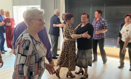 TARNOGRODZCY SENIORZY Z WIZYTĄ W STARYM DZIKOWIE