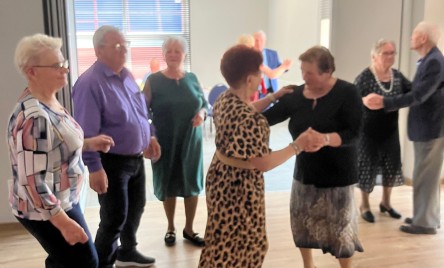 TARNOGRODZCY SENIORZY Z WIZYTĄ W STARYM DZIKOWIE