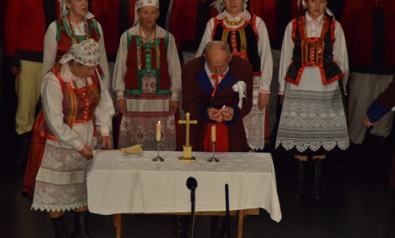 Kurpiowski Zespół Folklorystyczny CARNIACY z Czarni (pow. ostrołęcki, woj. mazowieckie) -  Wesele kurpiowskie - Wyprowadziny 