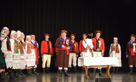 Kurpiowski Zespół Folklorystyczny CARNIACY z Czarni (pow. ostrołęcki, woj. mazowieckie) -  Wesele kurpiowskie - Wyprowadziny 