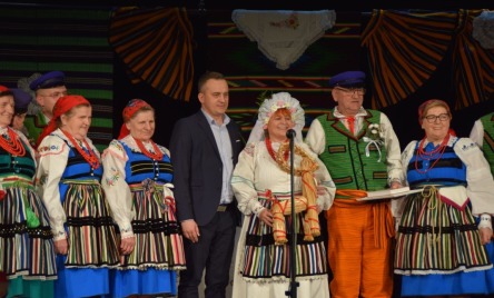 Zespół ZAKUKAŁA KUKUŁECKA z Gałek Rusinowskich /pow. przysuski, woj. mazowieckie/ - Wyprowadzenie do ślubu 