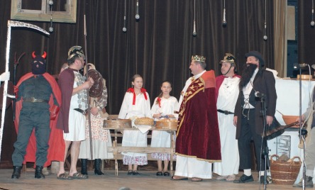 Grupa Obrzędowa z Trzciany - woj. podkarpackie, pow. rzeszowski - HERODY (2)