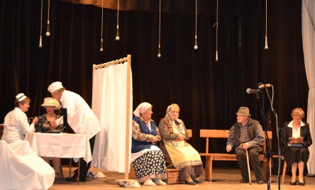 Grupa Teatralna KGW z Laskowej, TRZA BY ŁOBYJŚ DO DOKTORA