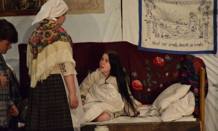 Szkolne Koło Teatralne KORALE z Zespołu Szkół Centrum Kształcenia Rolniczego w Korolówce - Osadzie  /pow. włodawski, woj. lubelskie/ - Jak nad Bugiem warzono kisiel gryczany