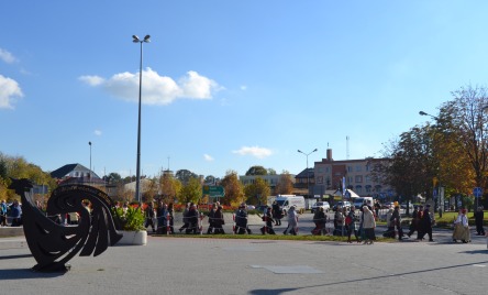 Korowód zespołów ulicami Tarnogrodu (3)