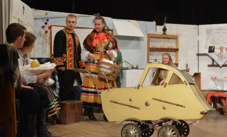 Szkolne Koło Teatralne KORALE z ZSCKR w Korolówce-Osadzie, CHRZCINY JAGNY