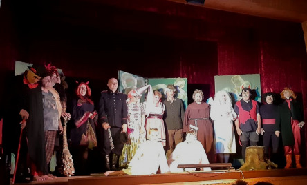 Teatr Ludowy TRADYCJA z Okleśnej, IGRASZKI Z DIABŁEM 