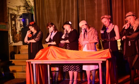 Teatr ZZA BORU z Zaboru pow. zielonogórski, woj. lubuskie KOCHAM CIĘ STRASZNIE, ALE SWOBODA TO WIELKA RZECZ, CZYLI KOBIETY WITKACEGO