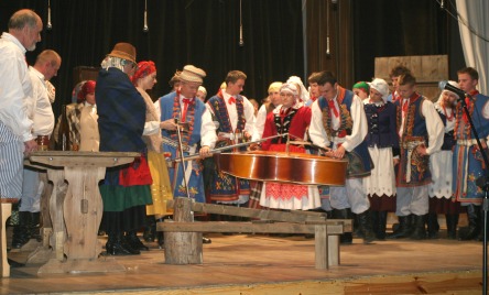 Zespół Folklorystyczny OTFITOWIANIE  z otfitowa - pow. tarnowski, woj. małopolskie - KUSY WTOREK (2)