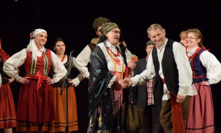 Zespół WZDOLSKIE KOŁOWROTKI ze Starej Wsi, KUSOKI W KARCZMIE